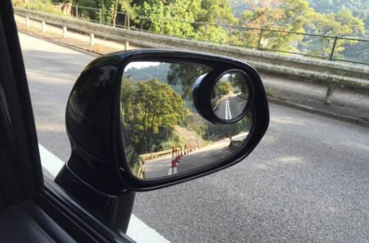 為什么汽車(chē)左右后視鏡長(zhǎng)得不一樣？